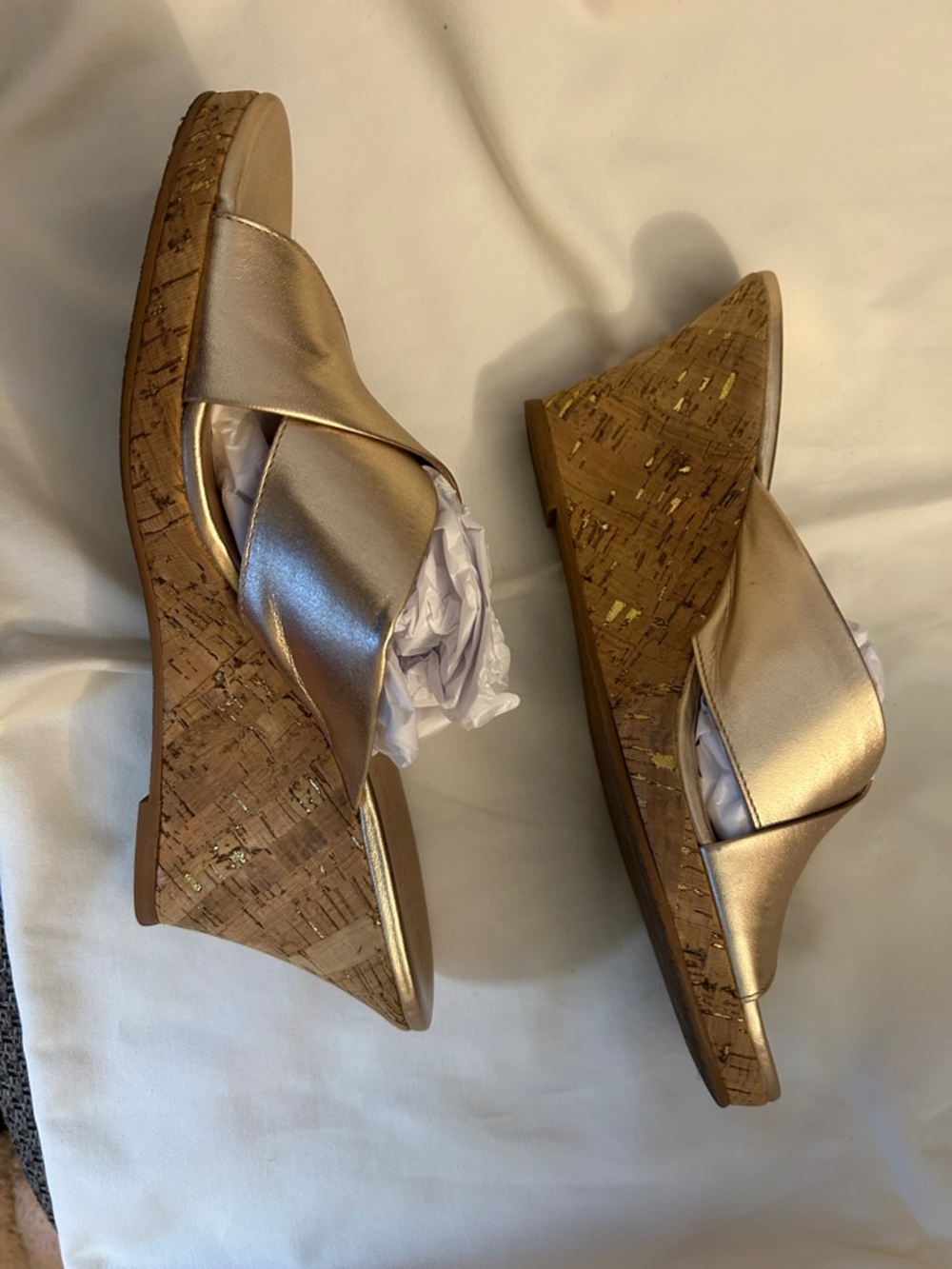 Lilly Pulitzer Metallic Gold Cork Cross-Strap Wedge Slides - Picture 4 of 7